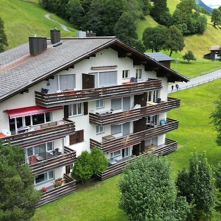 Gemuetliches Appartement Fuer Erholung Und Sport Klosters Esterno foto